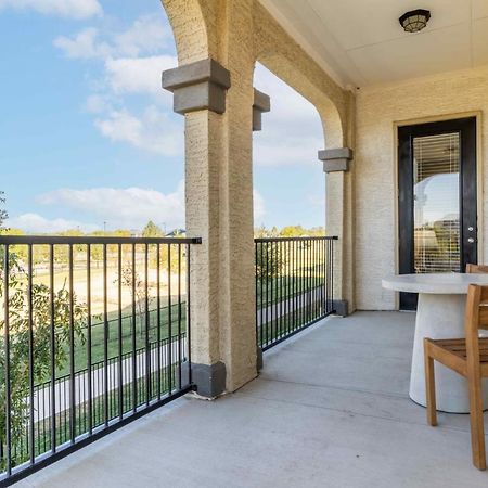 Century Stone Hill North: Bright Apartments with Gym and Pool in Pflugerville Exterior photo