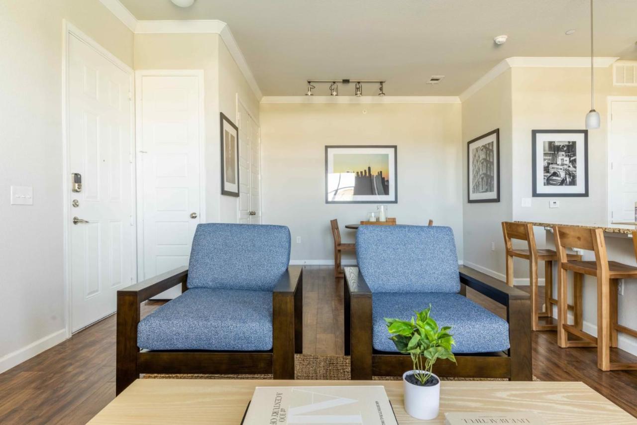 Century Stone Hill North: Bright Apartments with Gym and Pool in Pflugerville Exterior photo